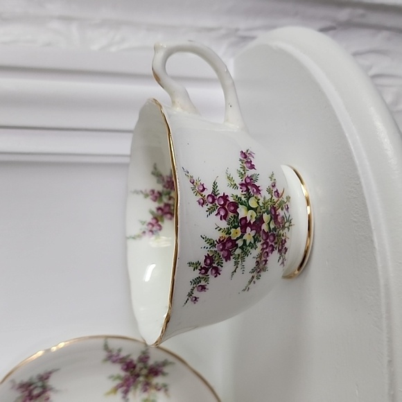 Vintage Hammersley Purple Heather Bone China Teacup and Saucer Set - Picture 3 of 6